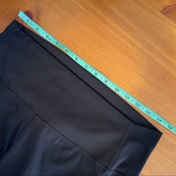 Zyia Active Brilliant Side Pocket Cropped 25" Black Legging Womens 14-16 - Picture 4 of 8